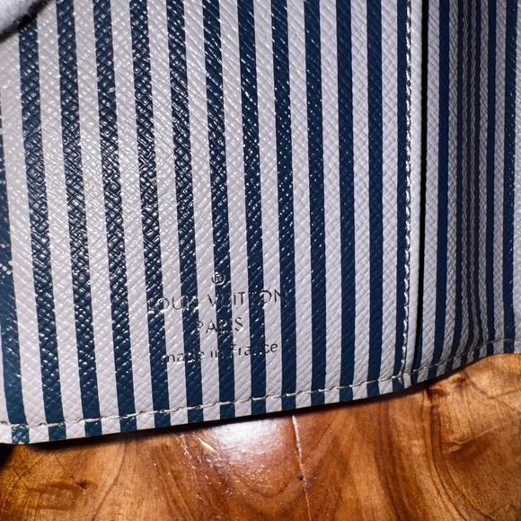 LIMITED EDITION Louis Vuitton Damier Graphite Trunks Agenda has been repurposed - Picture 13 of 17